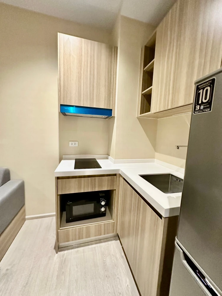 For rent: Altitude Unicorn Sathorn - Tha Phra, 31st floor, fully furnished unit. Book now!