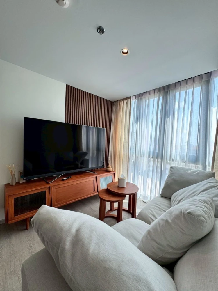 For rent: Altitude Unicorn Sathorn - Tha Phra, beautiful room, fully furnished, ready to move in, book now, don't wait.
