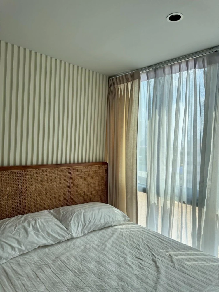 For rent: Altitude Unicorn Sathorn - Tha Phra, beautiful room, fully furnished, ready to move in, book now, don't wait.
