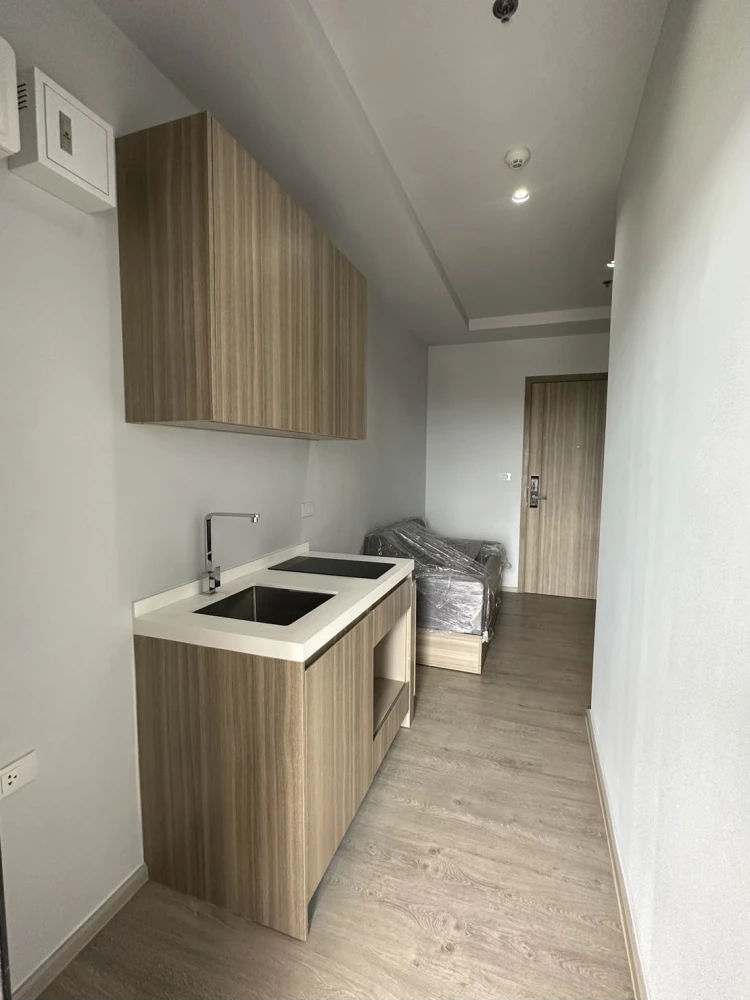 Altitude Unicorn Sathorn - Tha Phra for rent, ready to move in, fully furnished, complete with amenities. Reserve now before it's too late.
