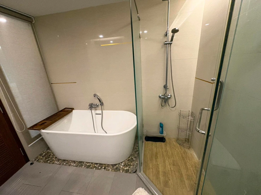 Amaranta Residence for rent, 7th floor, unobstructed and private view, fully furnished. Book now!