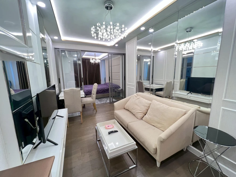 For rent Amaranta residence, large room, comfortable, lots of usable space. If you don't book, you'll really miss out.