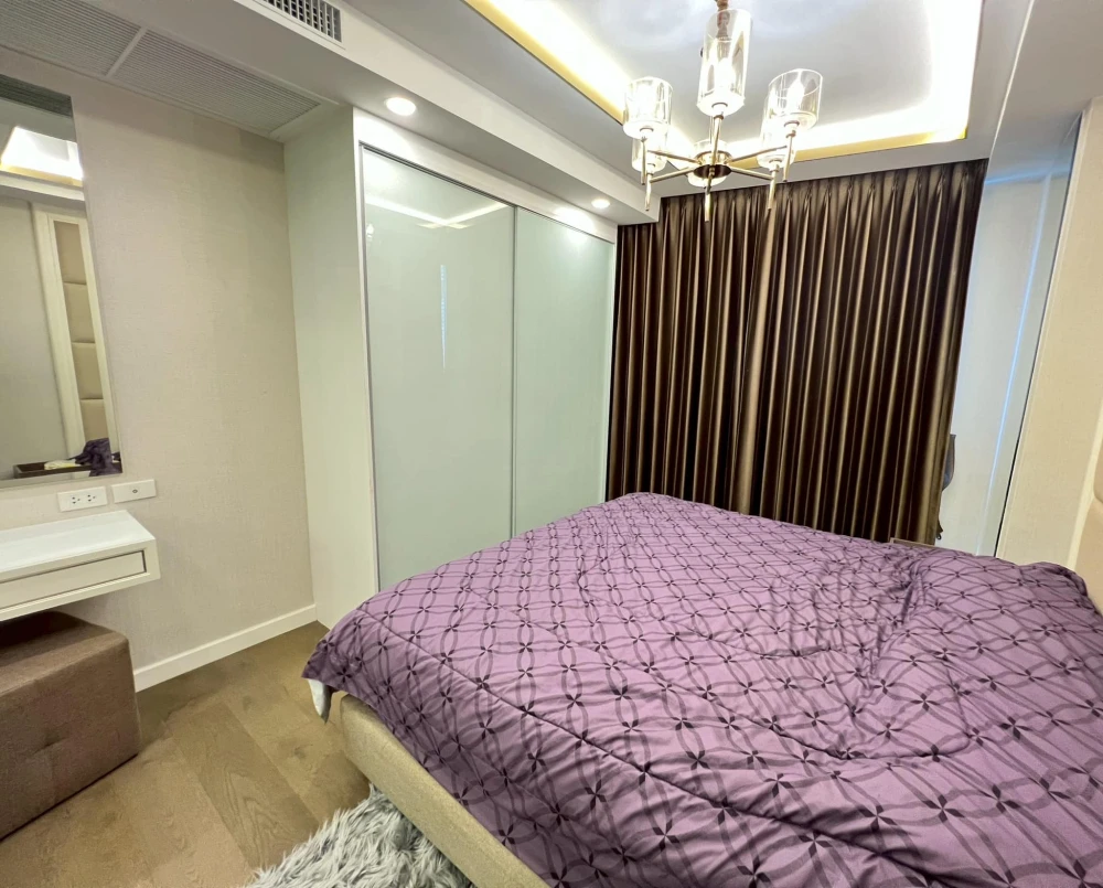For rent Amaranta residence, large room, comfortable, lots of usable space. If you don't book, you'll really miss out.