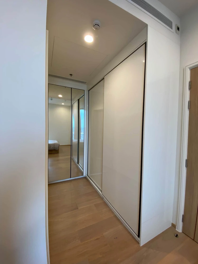 For rent: ANIL Sathorn 12, 1 bedroom, spacious living area, fully furnished. Book now!