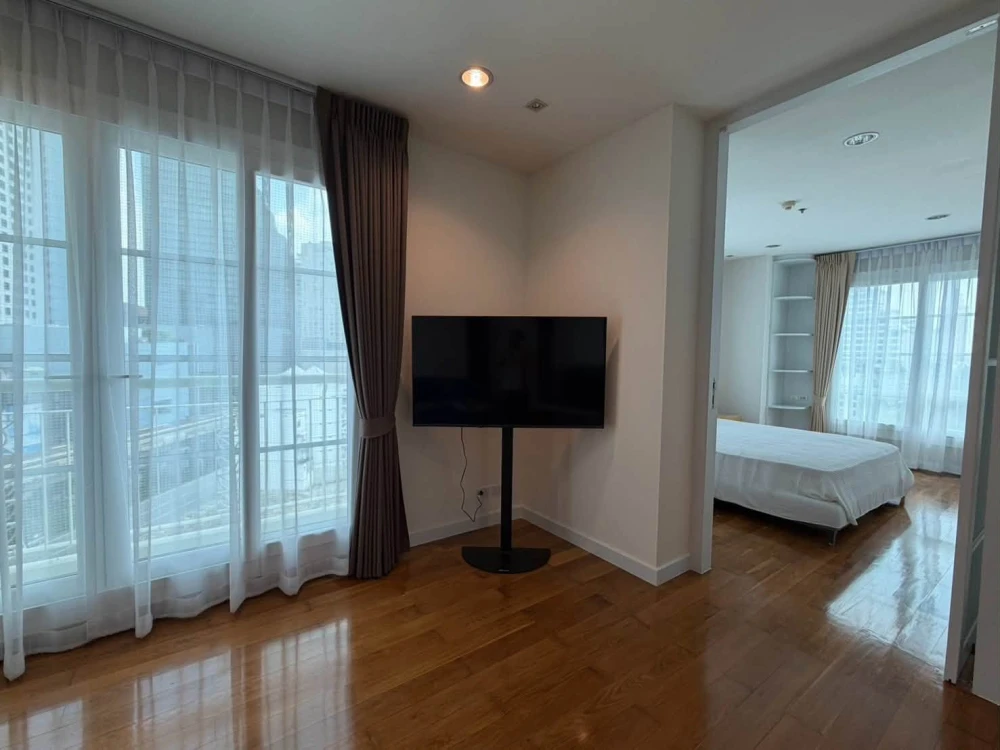 For Rent: AP CitiSmart Sukhumvit 18, 10th floor. Great view, unobstructed. Fully furnished. Book now!