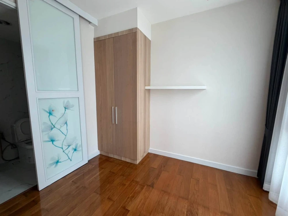 For Rent: AP CitiSmart Sukhumvit 18, 10th floor. Great view, unobstructed. Fully furnished. Book now!