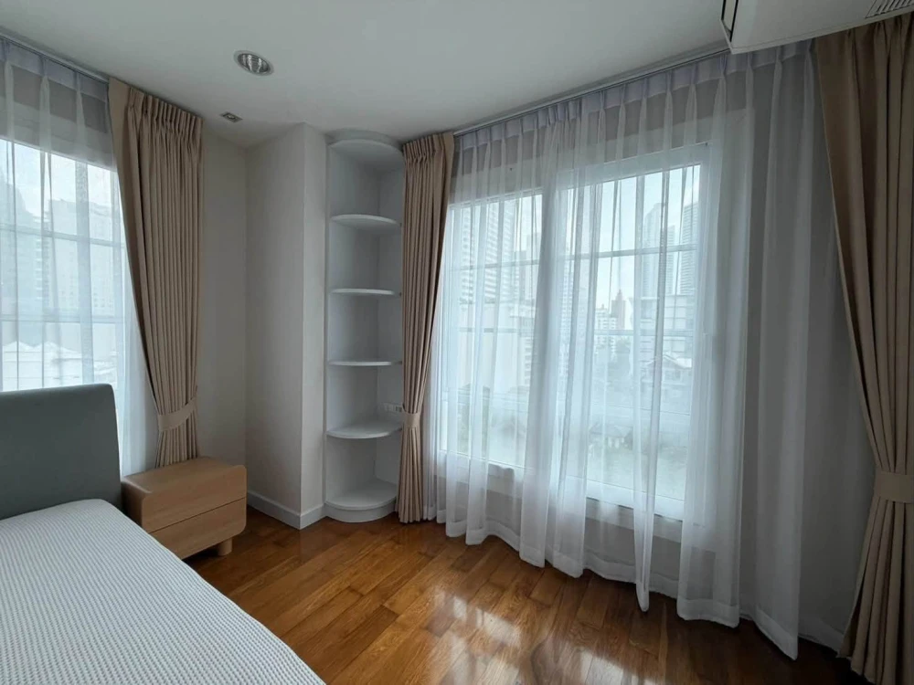 For Rent: AP CitiSmart Sukhumvit 18, 10th floor. Great view, unobstructed. Fully furnished. Book now!