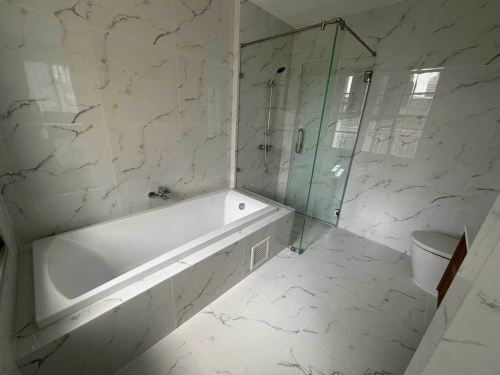 For Rent: AP CitiSmart Sukhumvit 18, 10th floor. Great view, unobstructed. Fully furnished. Book now!