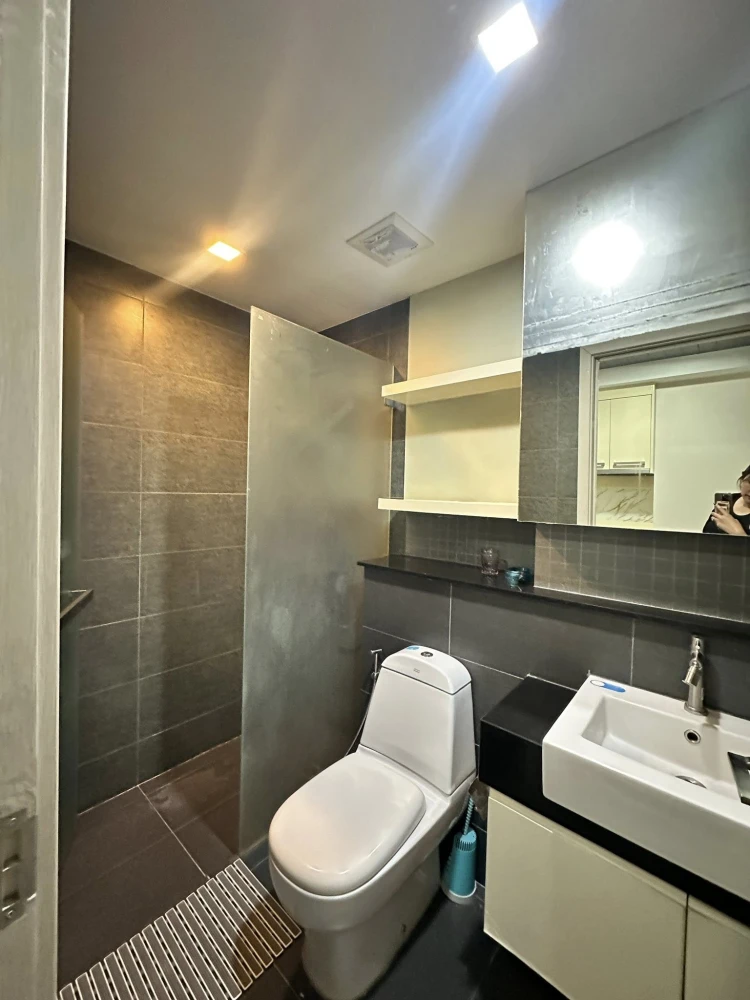 Apus condo for rent, 3rd floor, with high-quality built-in furniture and complete amenities. Book now!