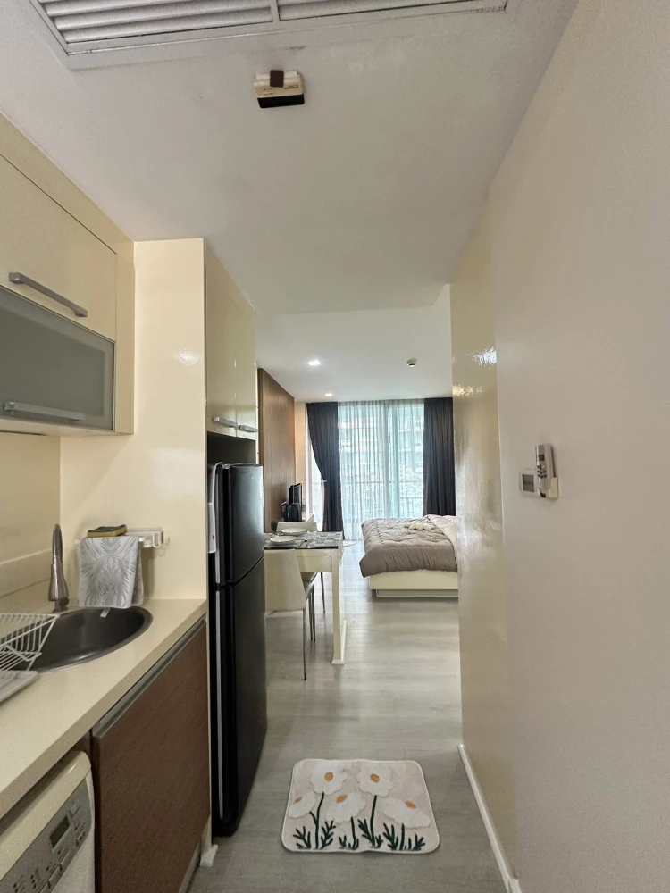 Apus condo for rent, 3rd floor, with high-quality built-in furniture and complete amenities. Book now!