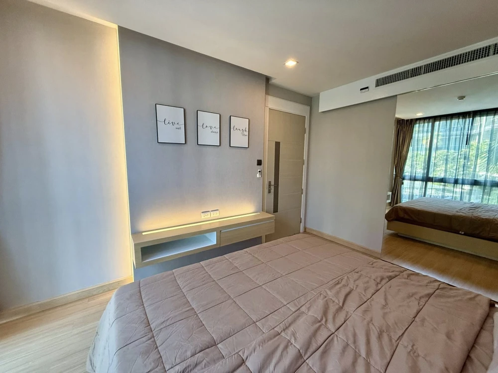 Apus for rent, beautifully decorated room with a cool theme, good location, comes with complete facilities. Reserve now.