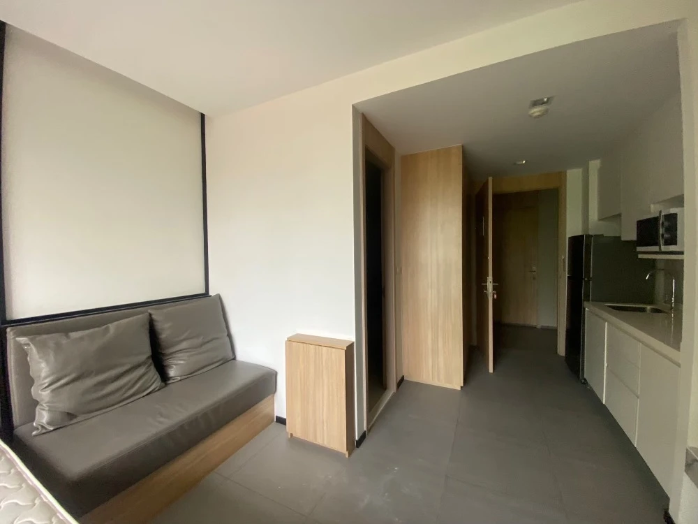 For rent: AQ Alix-Residence Soonvijai, fully furnished and comfortable unit. Don't miss out!