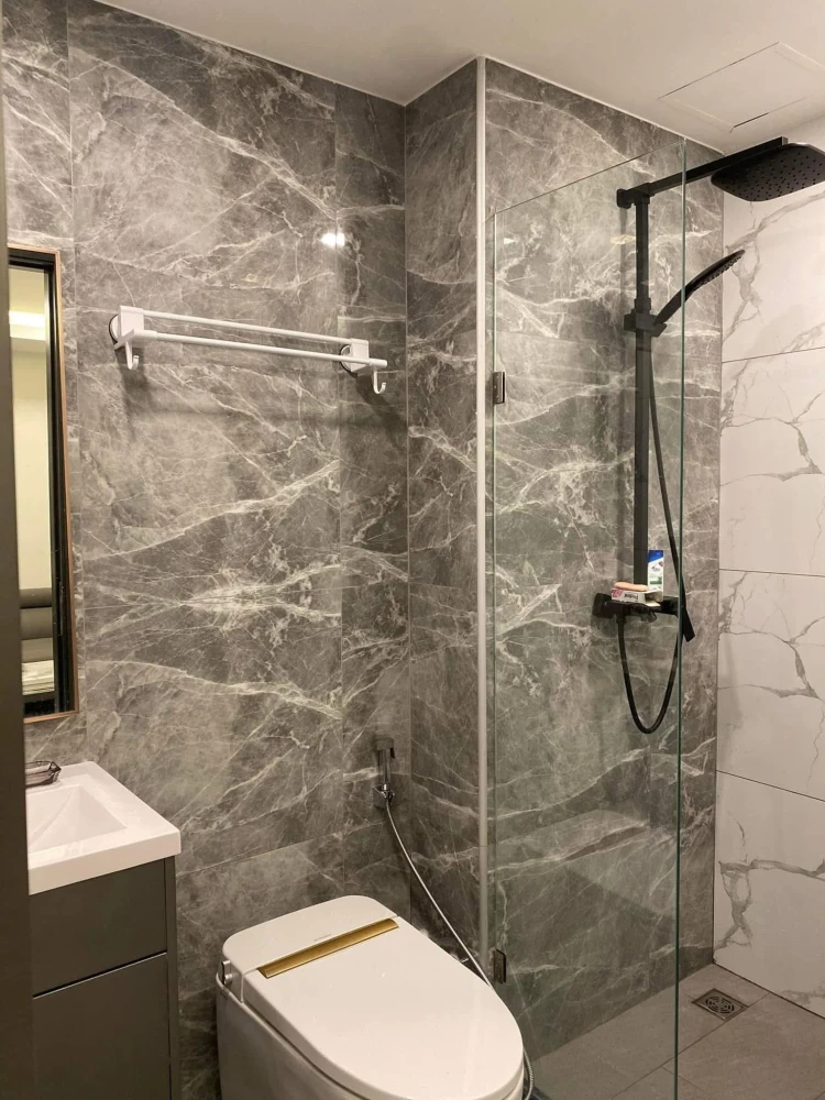 For rent: Arcadia Millennium Tower, 22nd floor, sea view, fully furnished, very livable. Book now!