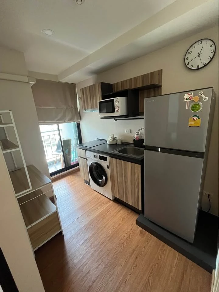 For rent: Arise Ratchada 19. Fully furnished unit; just bring your belongings and move in.