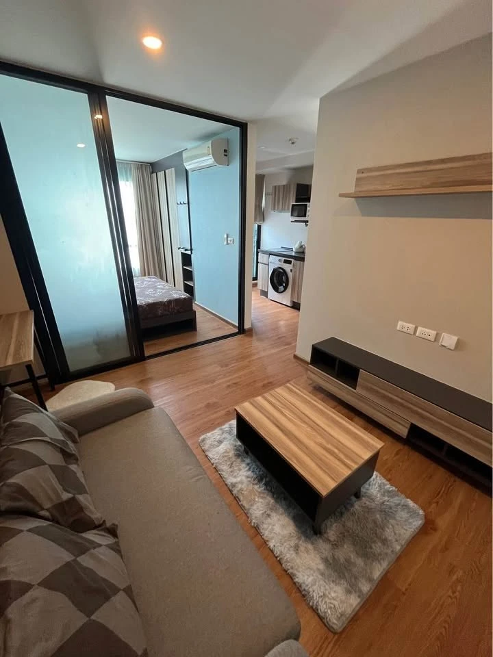 For rent: Arise Ratchada 19. Fully furnished unit; just bring your belongings and move in.