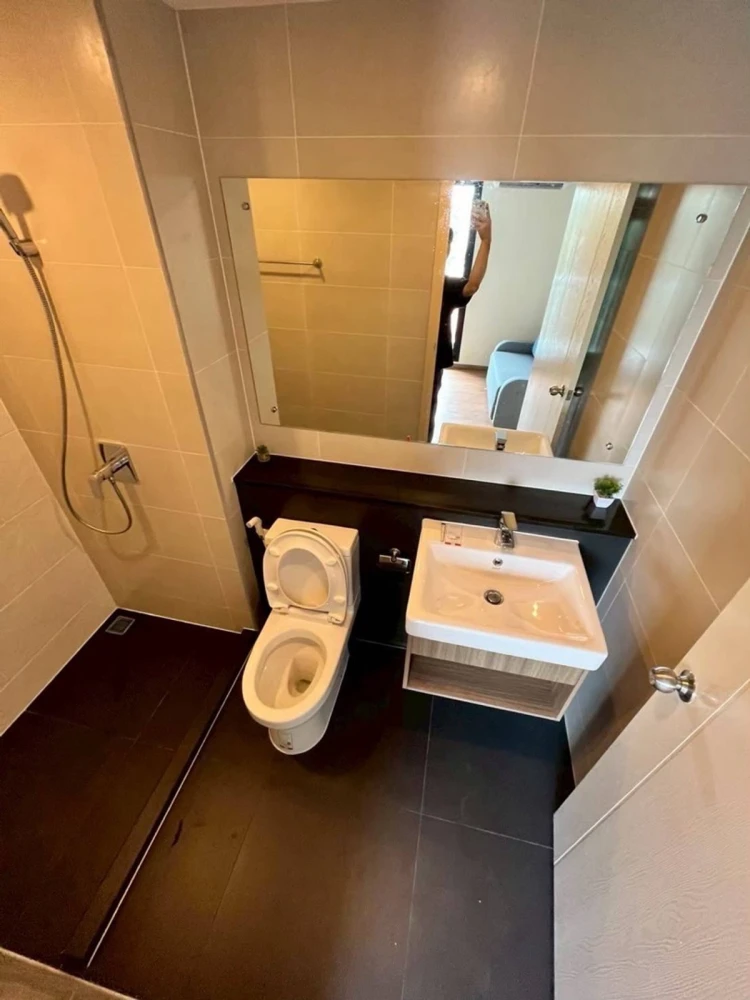 For rent: Arise Ratchada 19, fully furnished 2-bedroom unit, very livable. Book now! (Quickly!)