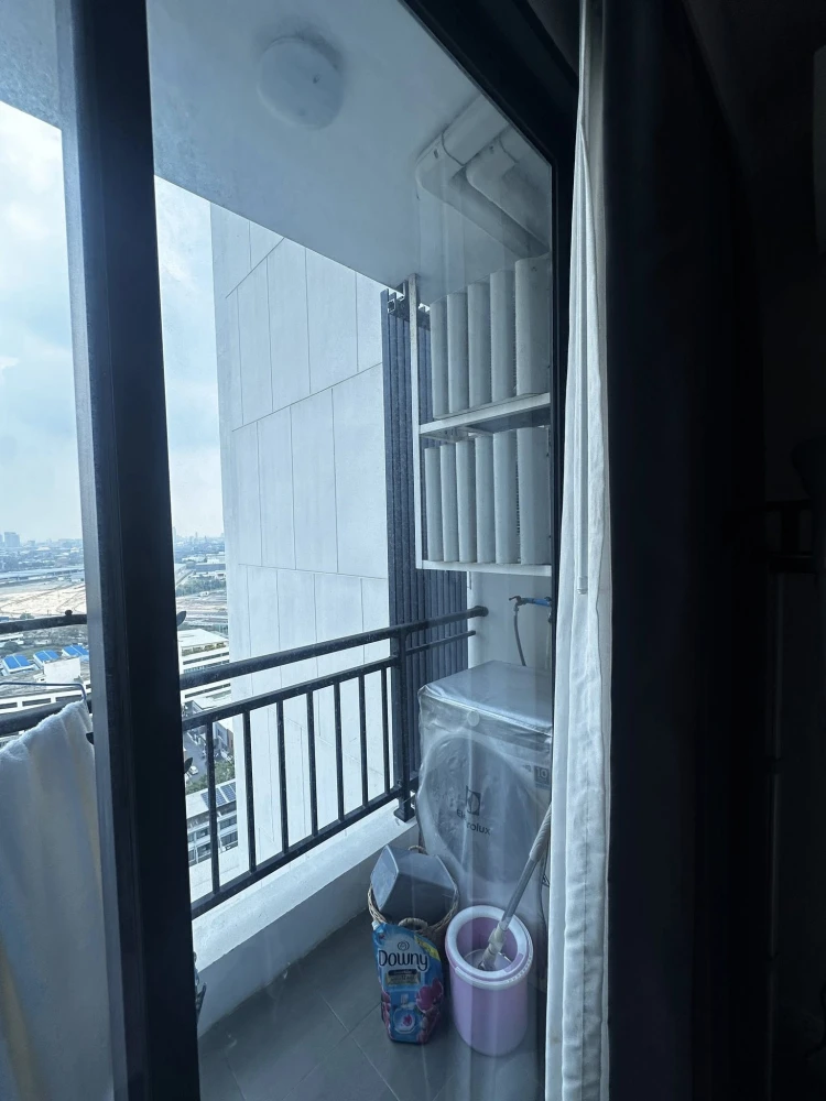 For rent: Artisan Ratchada, 1 bedroom, 1 bathroom, spacious living area, fully furnished. Book now!