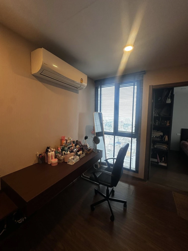 For rent: Artisan Ratchada, 1 bedroom, 1 bathroom, spacious living area, fully furnished. Book now!