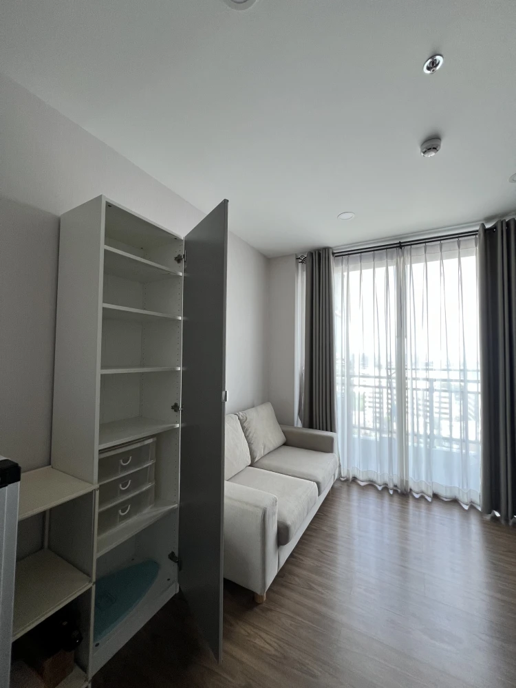 For rent: Artisan Ratchada, 12th floor, pool view, fully furnished, ready to move in. Book now!