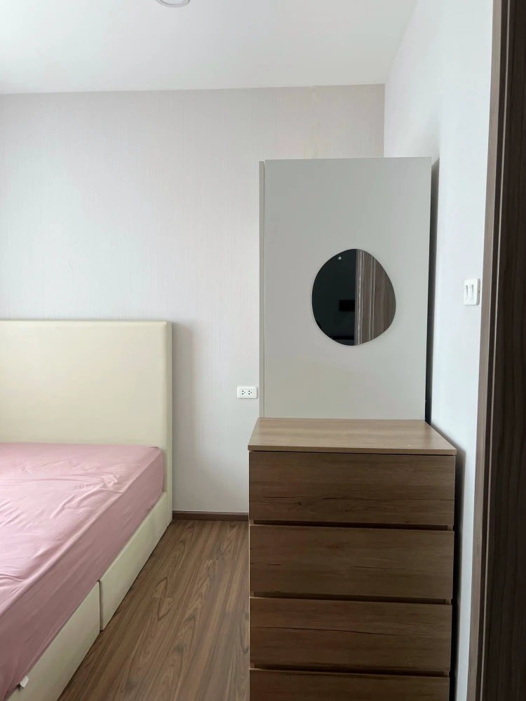 For rent: Artisan Ratchada, 12th floor, pool view, fully furnished, ready to move in. Book now!