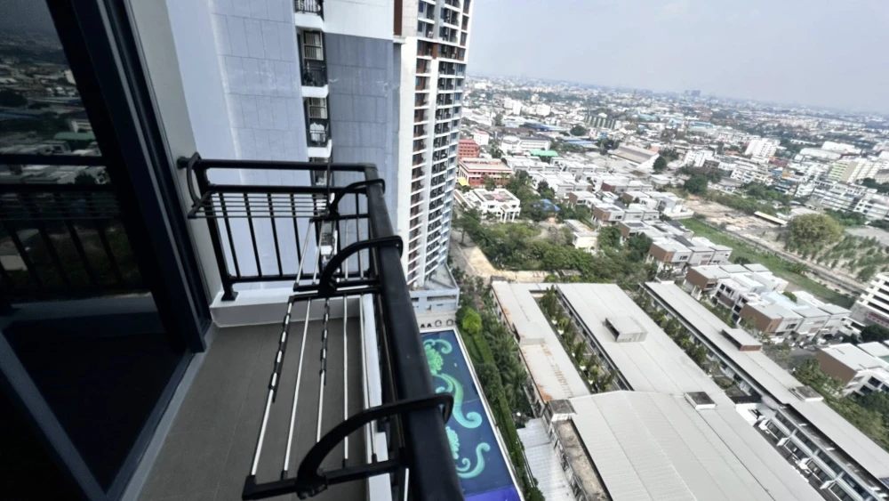 For rent: Artisan Ratchada, a lovely, fully furnished, spacious high-floor unit. Book now!
