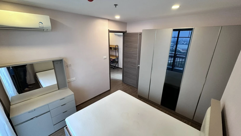 For rent: Artisan Ratchada, a lovely, fully furnished, spacious high-floor unit. Book now!