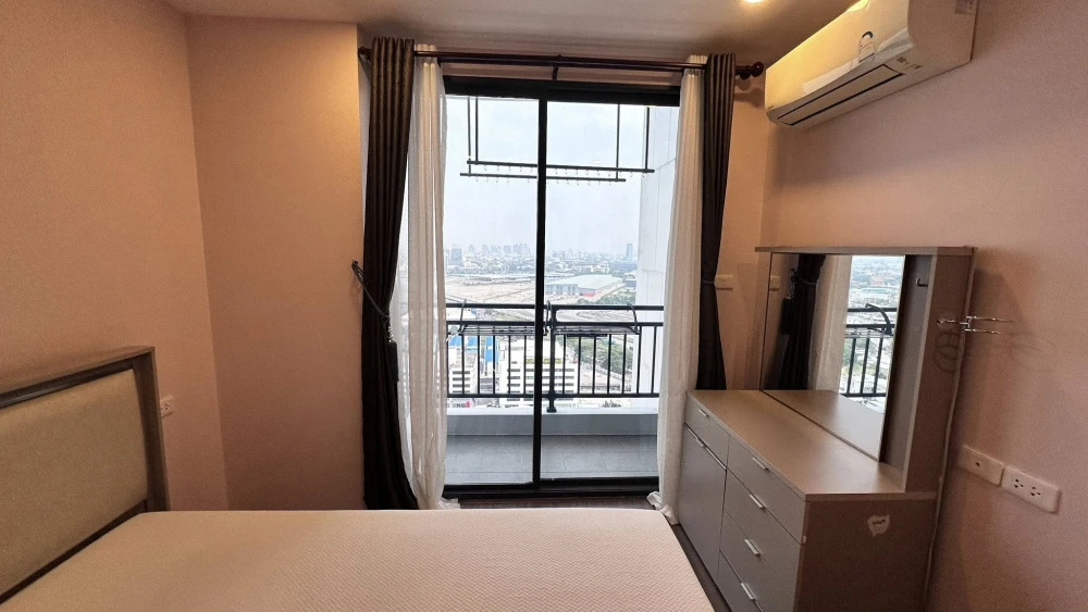 For rent: Artisan Ratchada, a lovely, fully furnished, spacious high-floor unit. Book now!