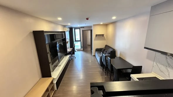 For rent: Artisan Ratchada, a lovely, fully furnished, spacious high-floor unit. Book now!
