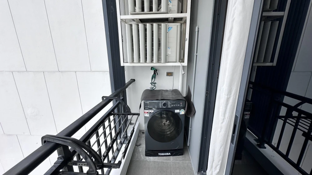 For rent: Artisan Ratchada, a lovely, fully furnished, spacious high-floor unit. Book now!