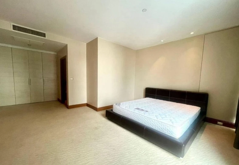For rent: Ascott Sathorn Bangkok, 3 bedrooms, fully furnished, ready to move in. Book now!