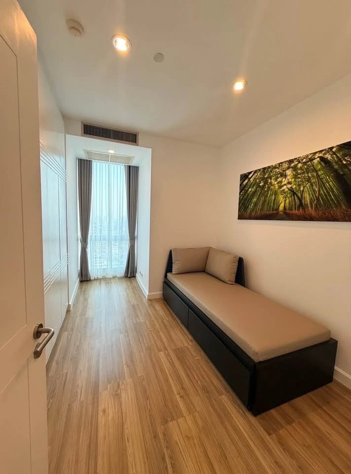 For rent: Ascott Sathorn condo, 2 bedrooms, 2 bathrooms, fully furnished, high floor, beautiful city view. Don't miss out!