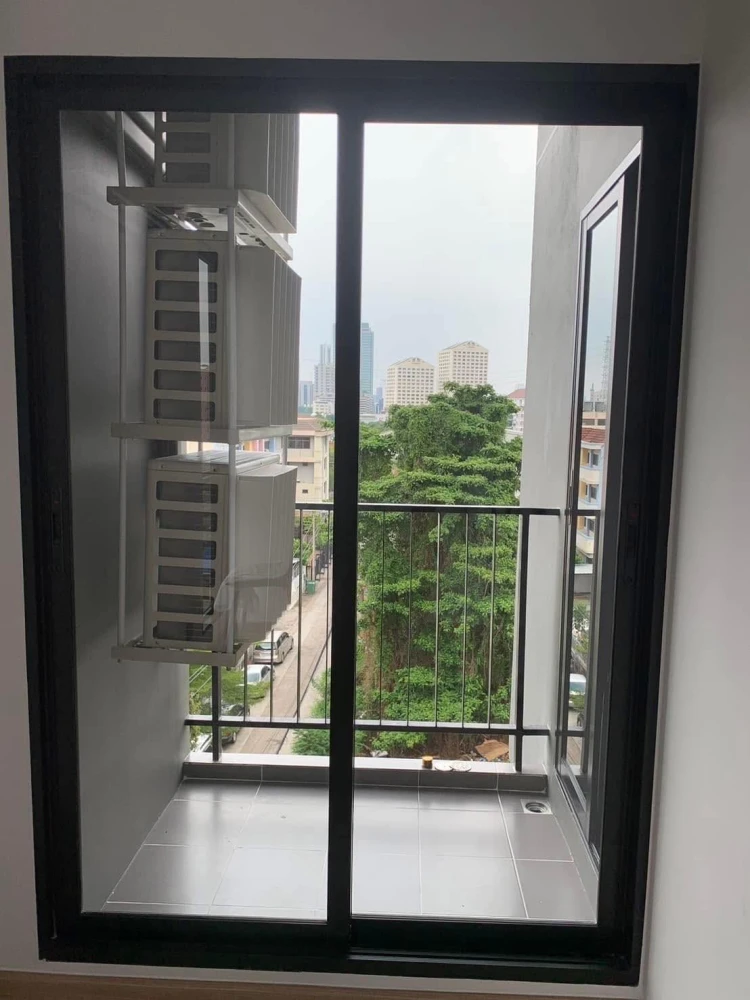 For rent: Asher Koop Ratchada, a nice room, complete with furniture and electrical appliances, reasonable price, hurry and reserve.