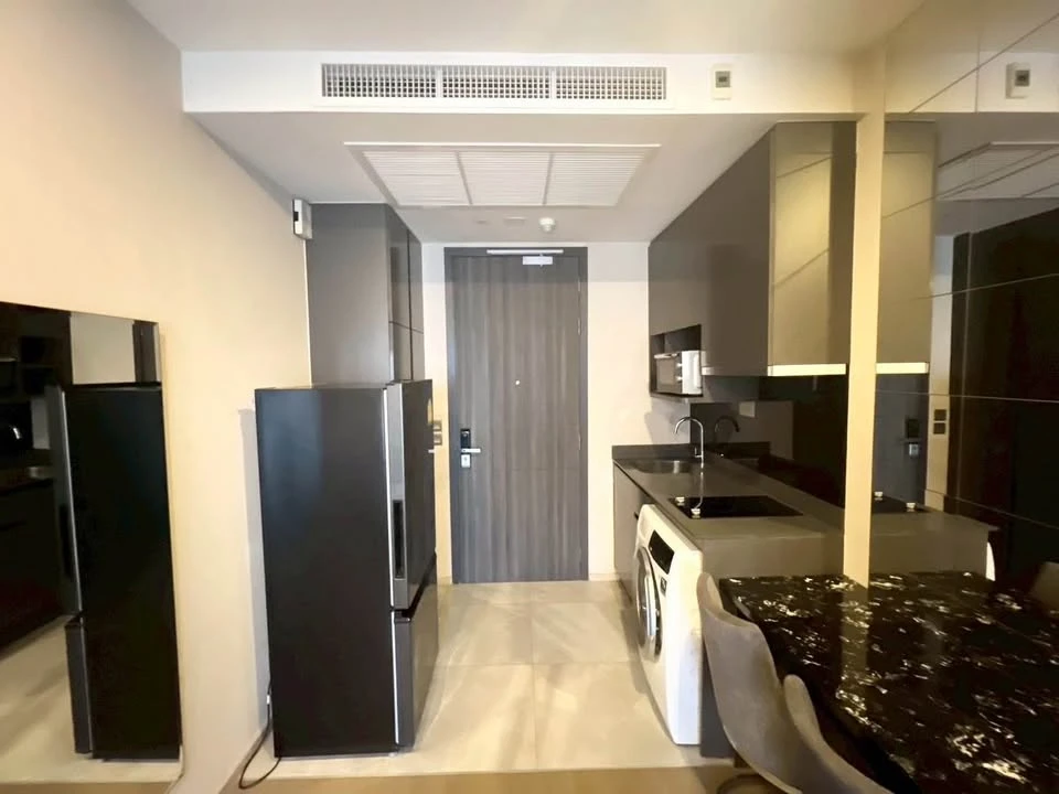 Ashton Asoke for rent, 1 bedroom, 1 bathroom, beautifully decorated, with a cool theme, plenty of usable space, good location, reserve now!