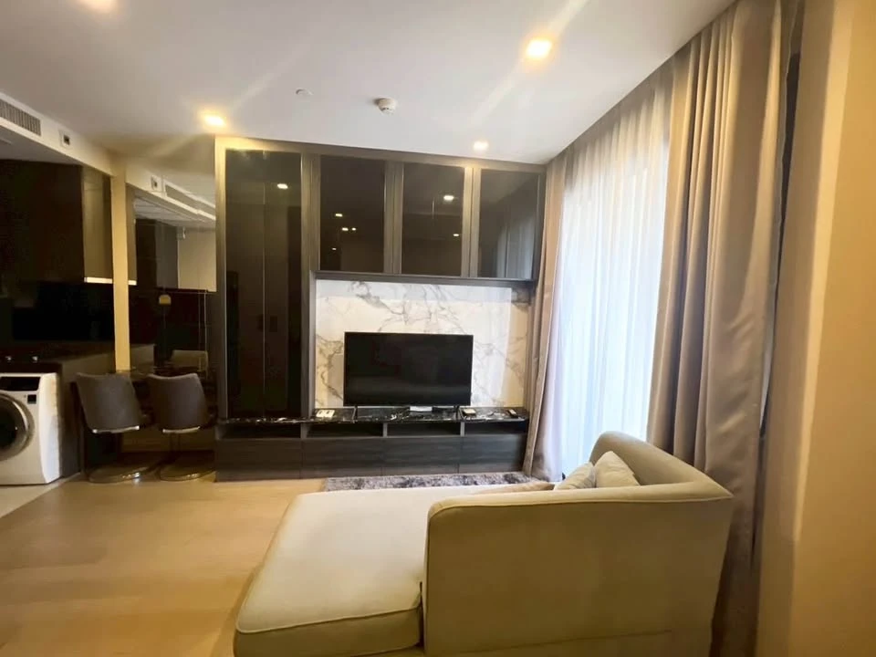 Ashton Asoke for rent, 1 bedroom, 1 bathroom, beautifully decorated, with a cool theme, plenty of usable space, good location, reserve now!