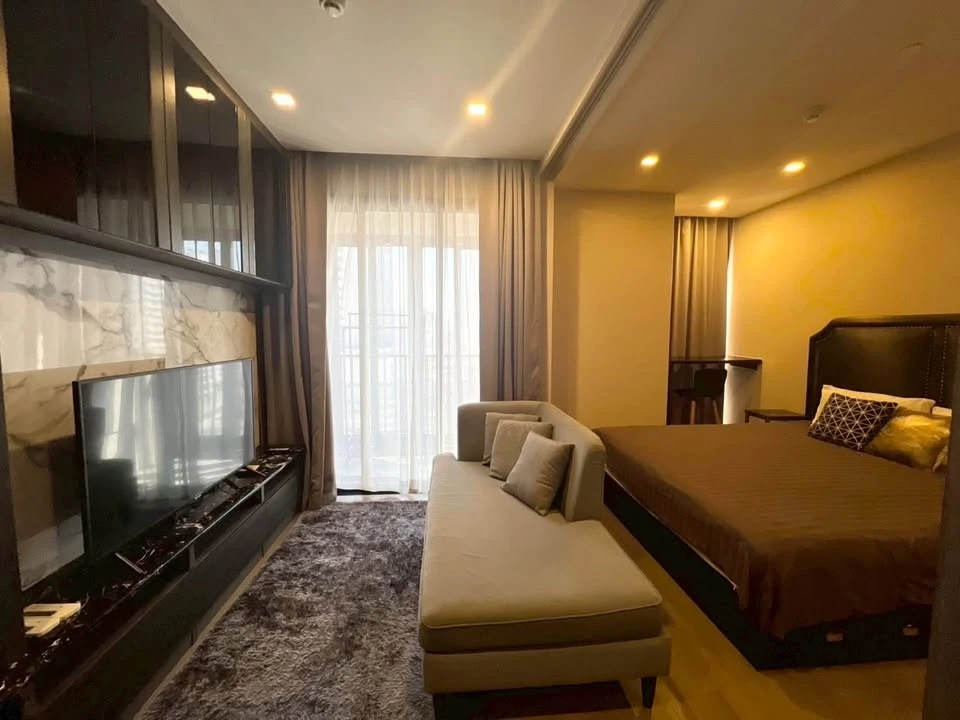 Ashton Asoke for rent, 1 bedroom, 1 bathroom, beautifully decorated, with a cool theme, plenty of usable space, good location, reserve now!