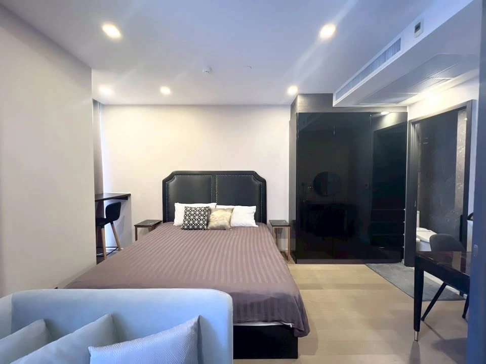 Ashton Asoke for rent, 1 bedroom, 1 bathroom, beautifully decorated, with a cool theme, plenty of usable space, good location, reserve now!