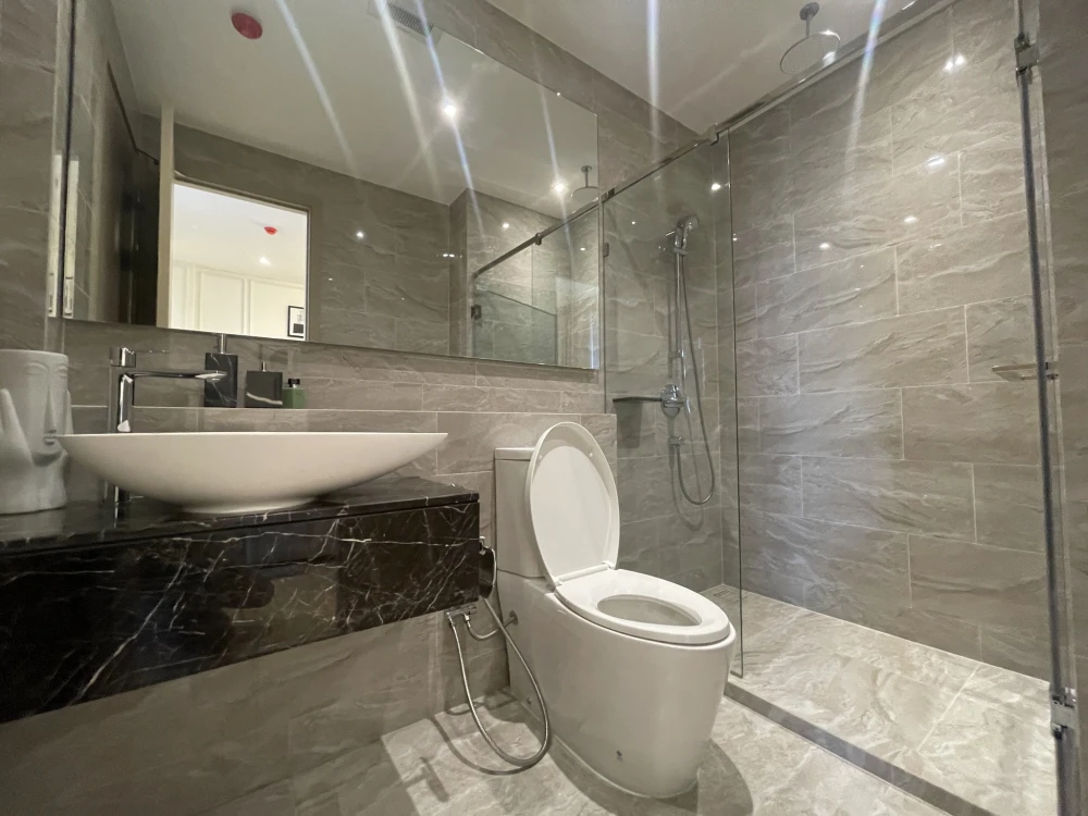 For rent: Ashton Asoke Rama 9, beautifully decorated room, well-built-in, complete in one place, just drag your bags and move in.