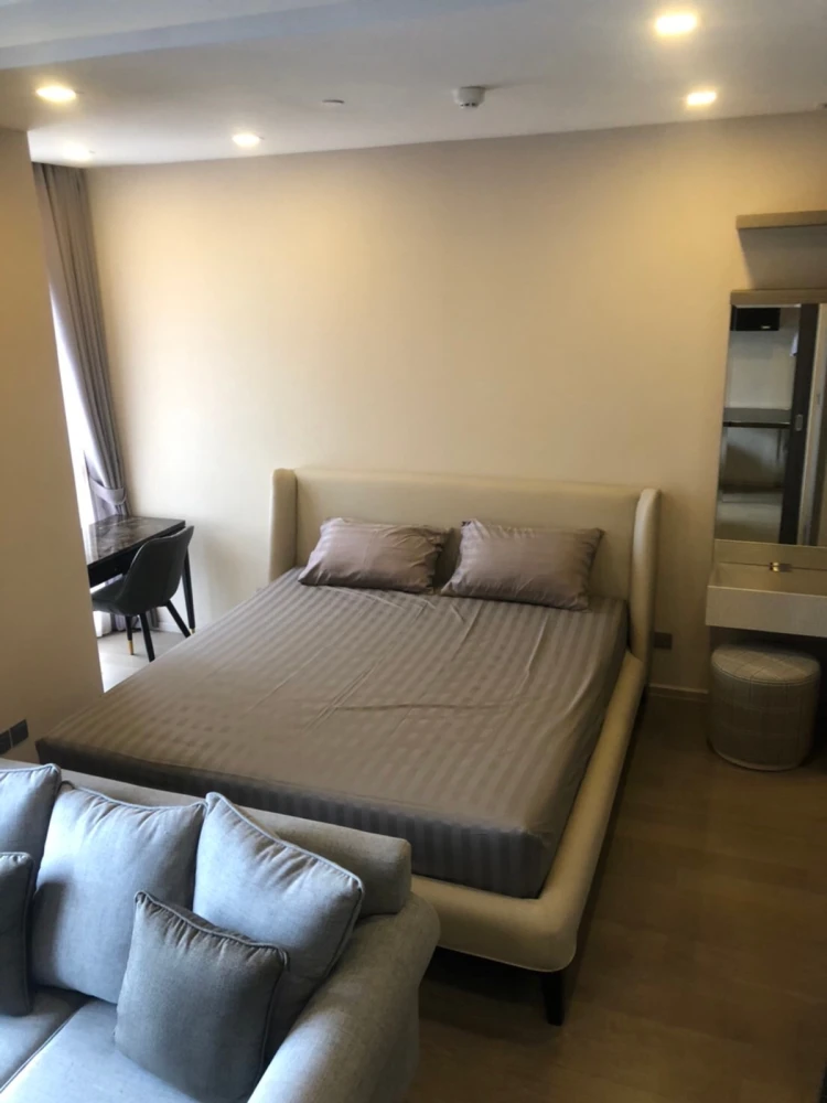 For rent: Ashton Asoke, 26th floor, East-facing, garden view, fully furnished. Book now!