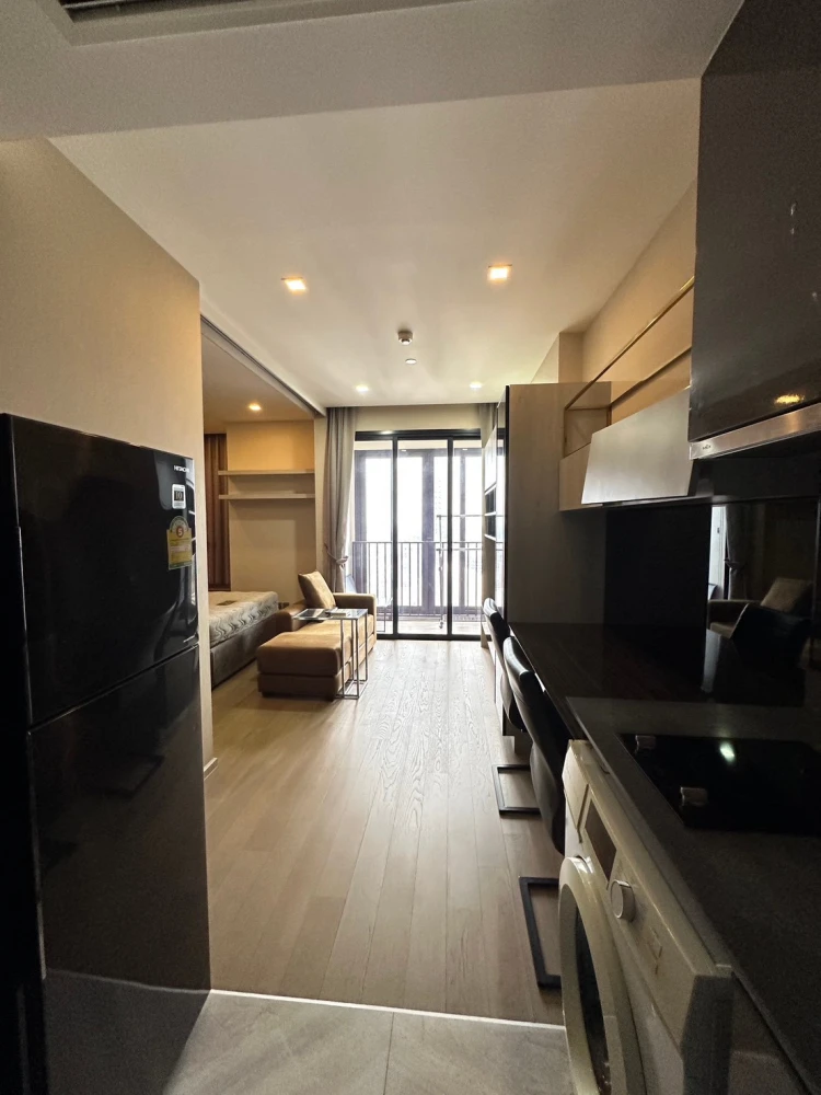 For rent: Ashton Asoke, 37th floor. Beautiful and comfortable unit, fully furnished. Book now!