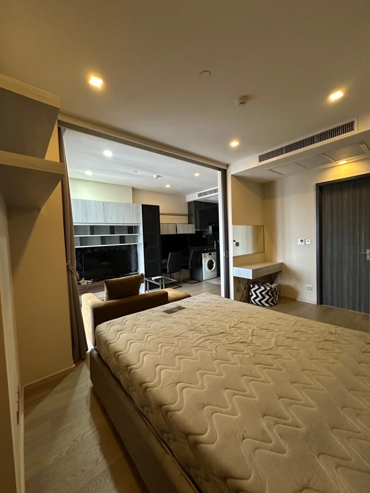 For rent: Ashton Asoke, 37th floor. Beautiful and comfortable unit, fully furnished. Book now!