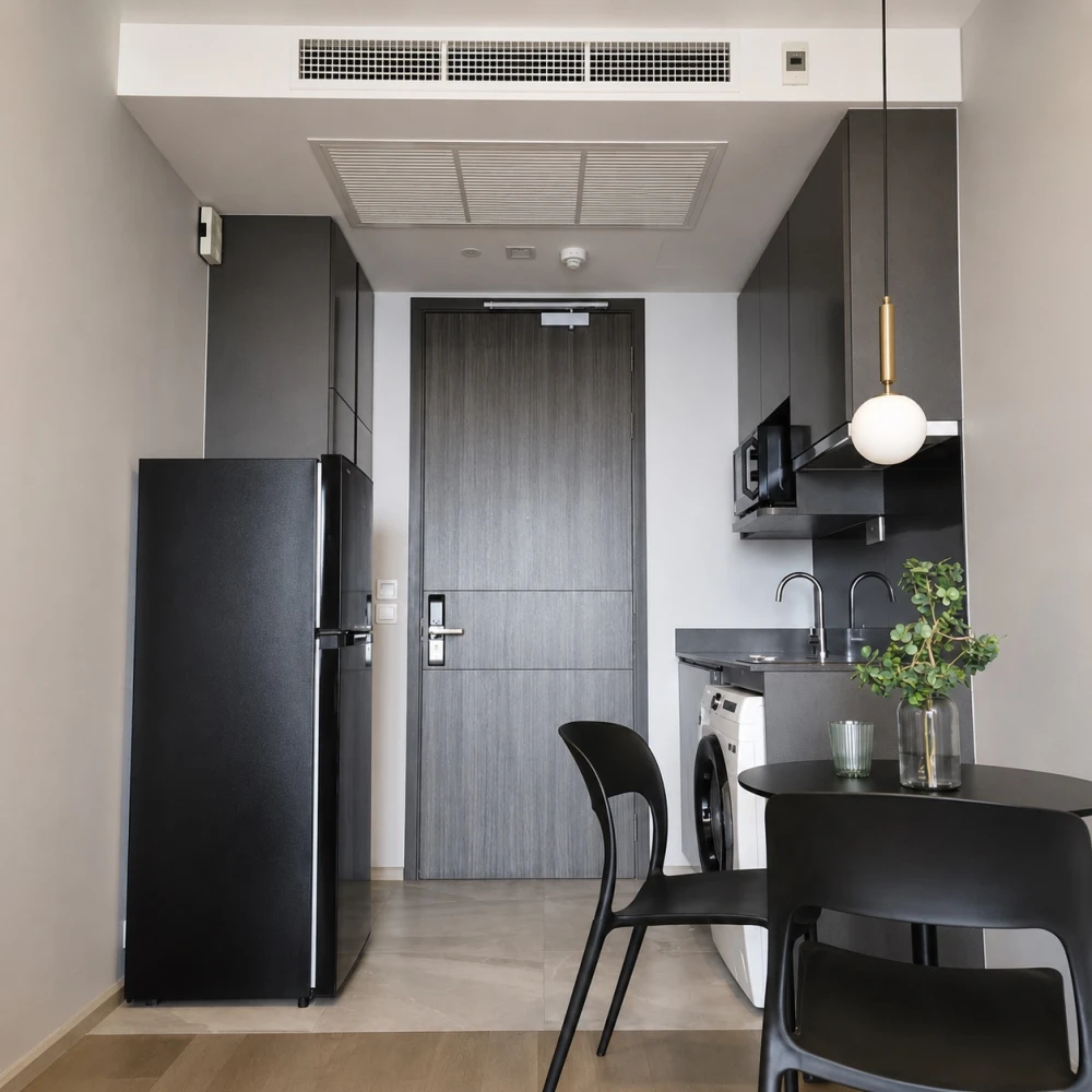 For rent: Ashton Asoke, high floor unit, fully furnished, complete with appliances. Book now!