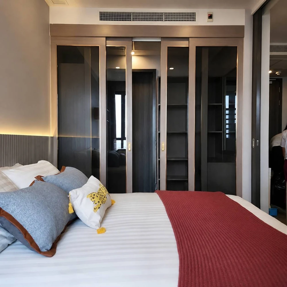 For rent: Ashton Asoke, high floor unit, fully furnished, complete with appliances. Book now!