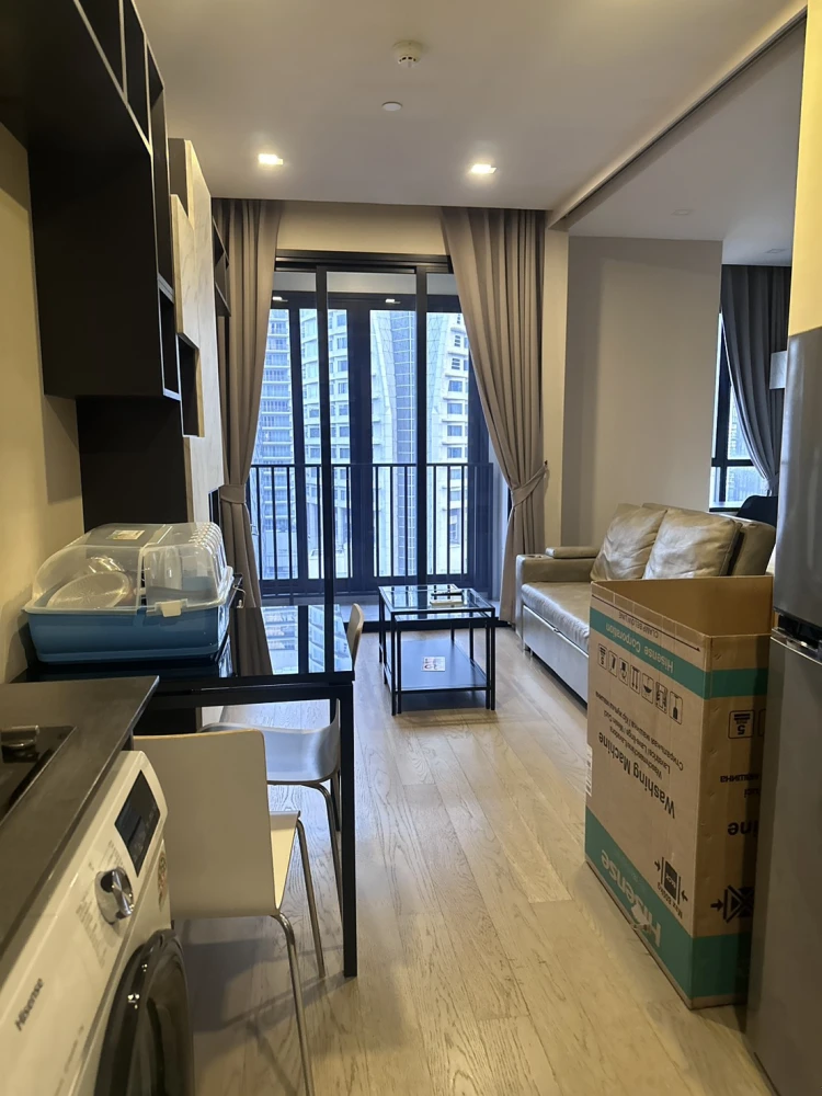 For rent: Ashton Asoke, ready to move in, fully furnished, you'll regret it if you don't book.