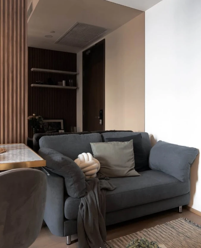 For rent: Ashton Chula-Silom, studio room, 43rd floor, very beautiful view, cool breeze, nothing blocking, come and reserve now.
