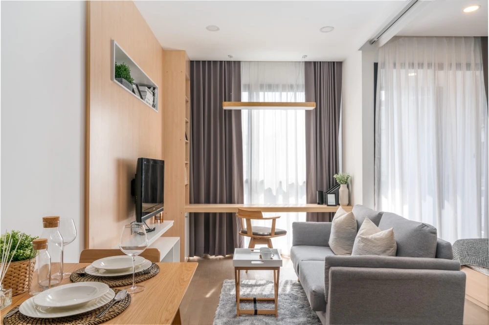 For rent: Ashton Chula-Silom, 11th floor room, facing east, not hot, beautifully decorated, ready to move in