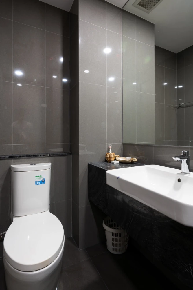 For rent: Ashton Chula-Silom, 11th floor room, facing east, not hot, beautifully decorated, ready to move in