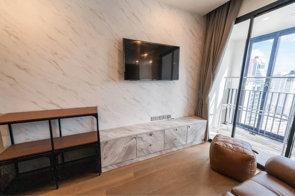 For rent: Ashton Chula-Silom, ready to move in, 1 bedroom, high floor, Chao Phraya River view, brand new furniture, ready to move in, book now before