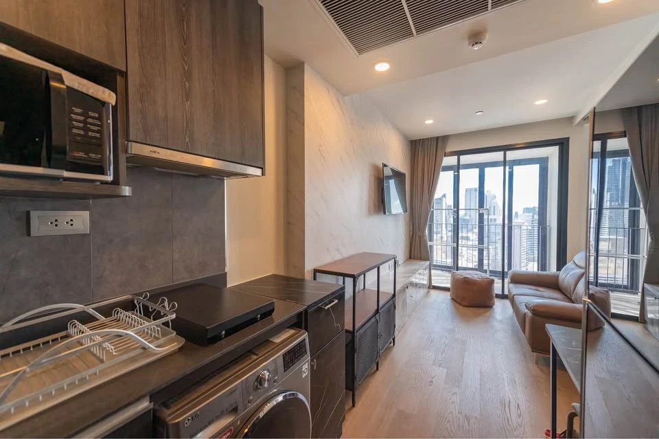For rent: Ashton Chula-Silom, ready to move in, 1 bedroom, high floor, Chao Phraya River view, brand new furniture, ready to move in, book now before