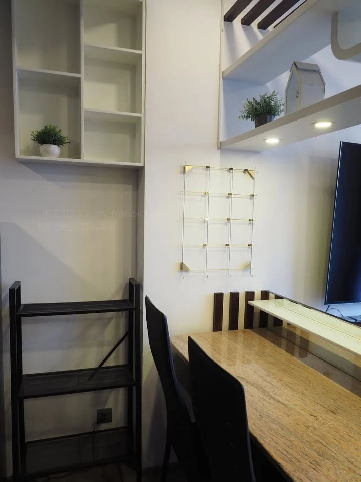 For rent: Ashton Chula-Silom condo, very high floor, stunning view with no obstructing buildings, including a view of the MahaNakhon tower. Comes with