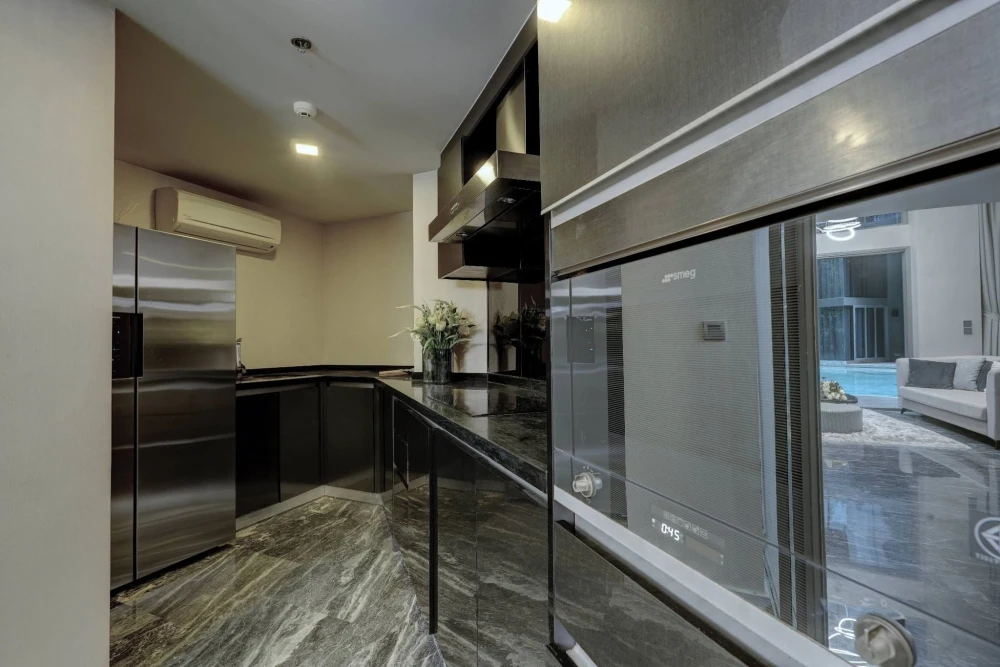 For rent: Ashton Residence 41. Spacious unit with ample living space in a prime location with convenient transportation. Don't miss out!